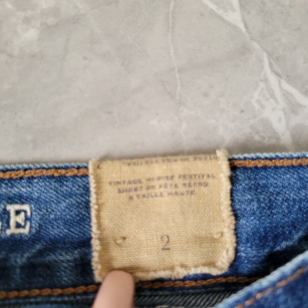 American Eagle Outfitters Hi-Rise Vintage denim shorts - Picture 6 of 9